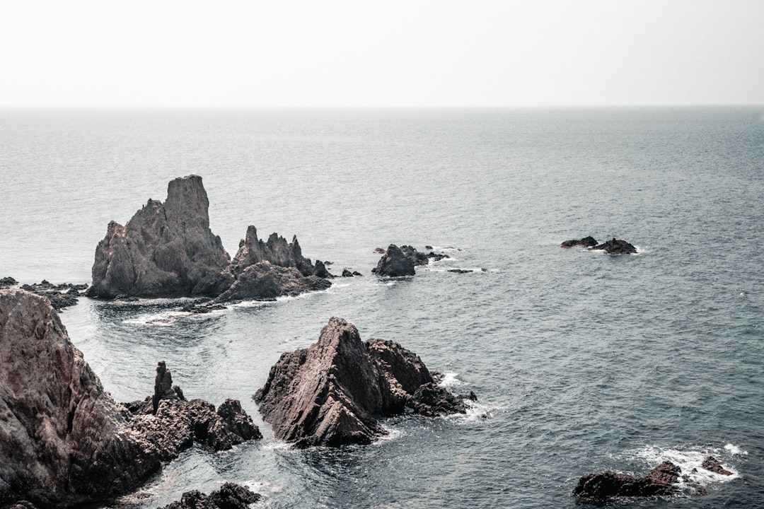Faro de Cabo de Gata: Magie und Geschichte am Meer - 04150 San José | Secret World Trip Planner