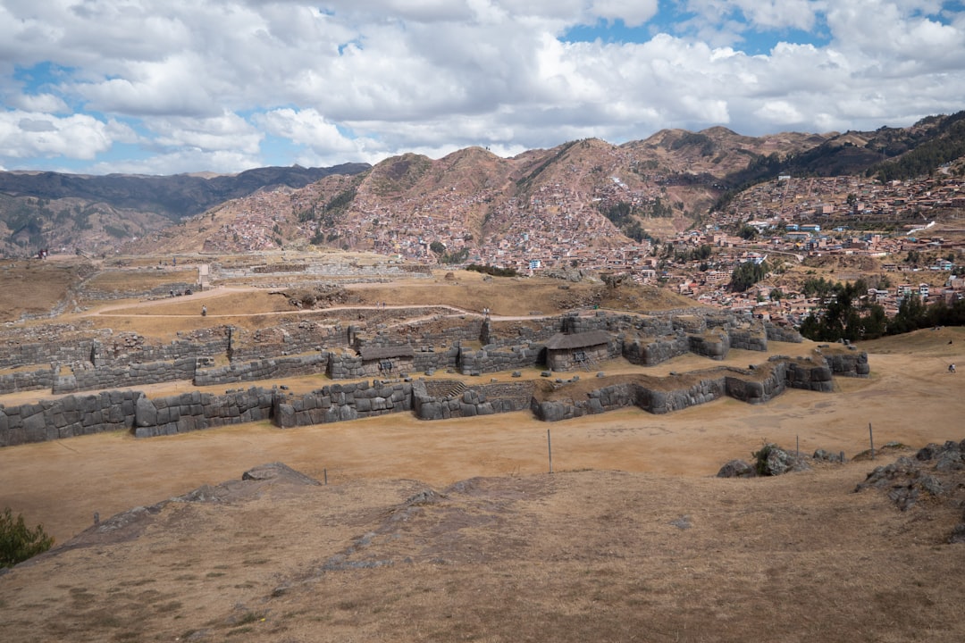 Erkunde die archäologische Stätte RumiWasi in Peru - Cusco | Secret World Trip Planner