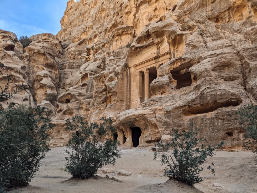 Scopri la Magia di Jabal Suraybit in Giordania