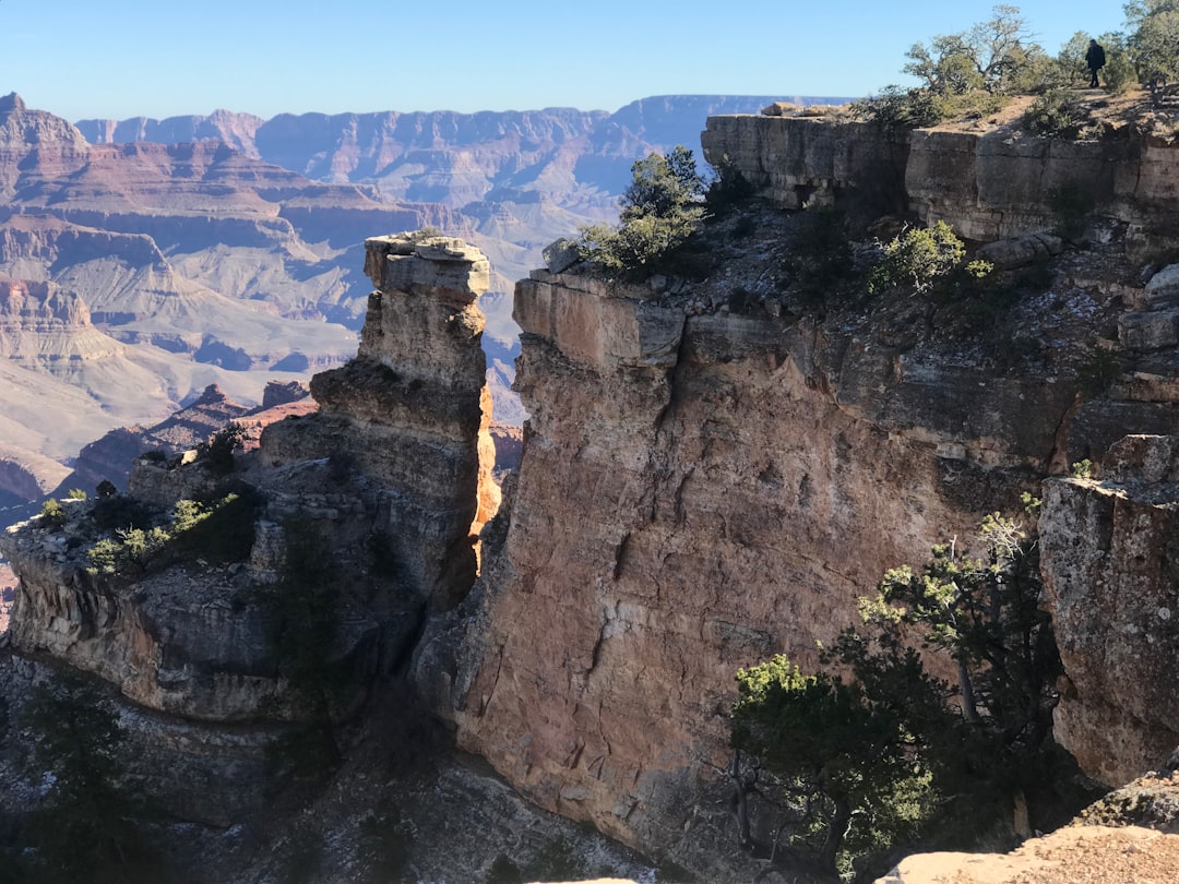 Entdecke den Rim Trail: Ein Unvergessliches Abenteuer - Grand Canyon Village | Secret World Trip Planner