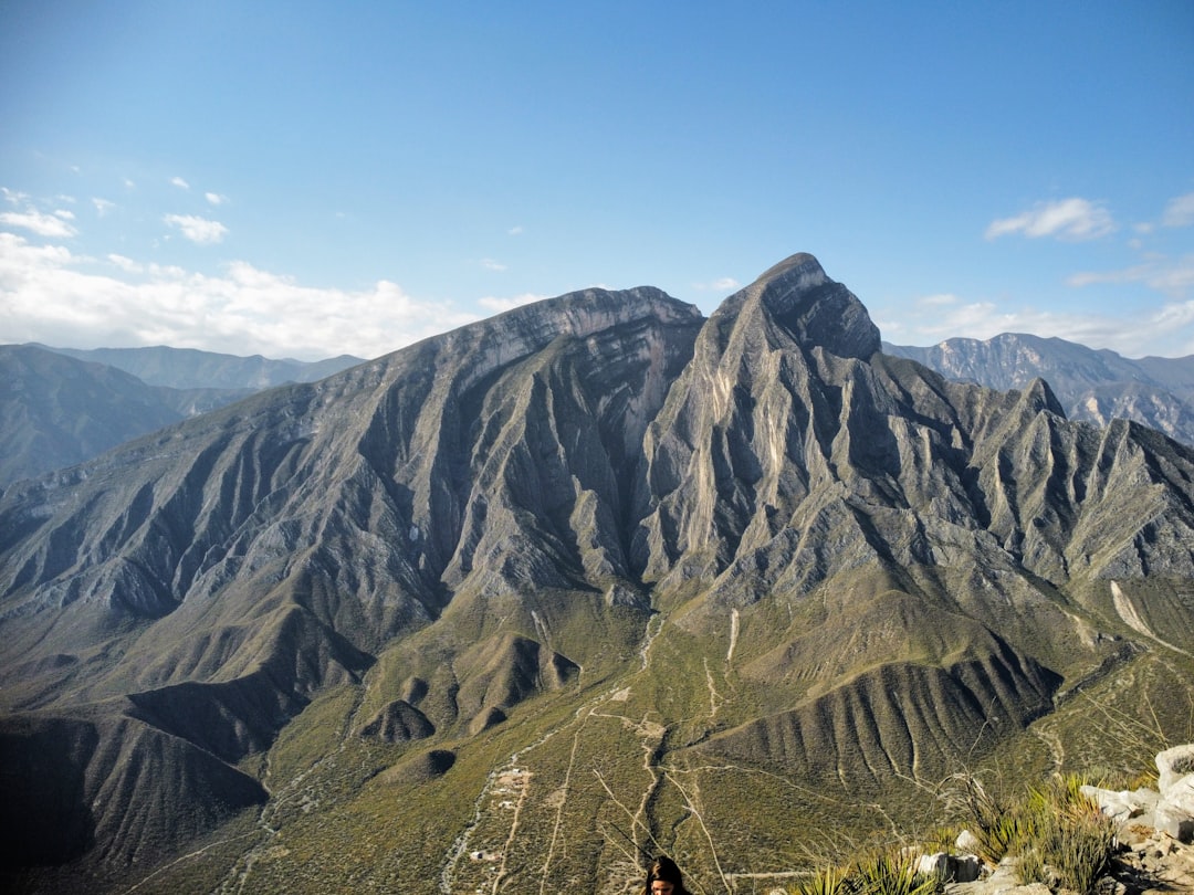 Die verborgenen Pfade des Cerro de la Silla entdecken - Monterrey | Secret World Trip Planner