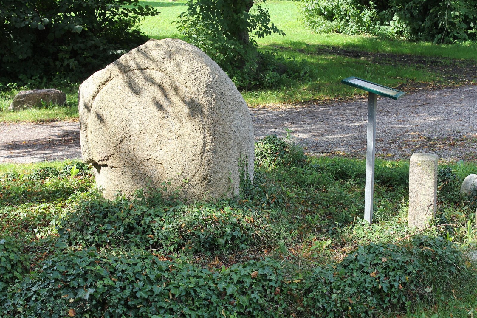 Klokkestenen: das dänische Dolmen, das die alte Geschichte erzählt — Vestensvej 19