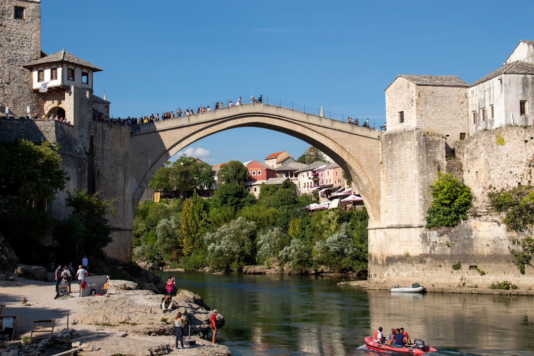 Stari Most: Brücke zwischen Geschichte und Kultur in Mostar - Stari most | Secret World Trip Planner