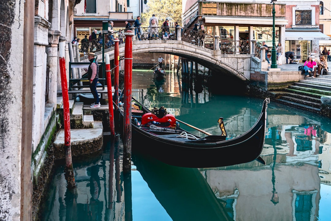 Secret World vs TripIt: Die Beste App für Venedig 2026 - Venezia | Secret World Trip Planner