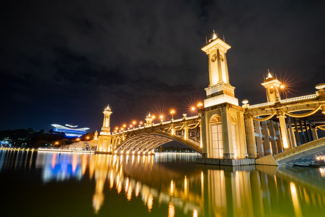 Putrajaya Landmark: Simbolo della Capitale Amministrativa della Malesia — Putrajaya