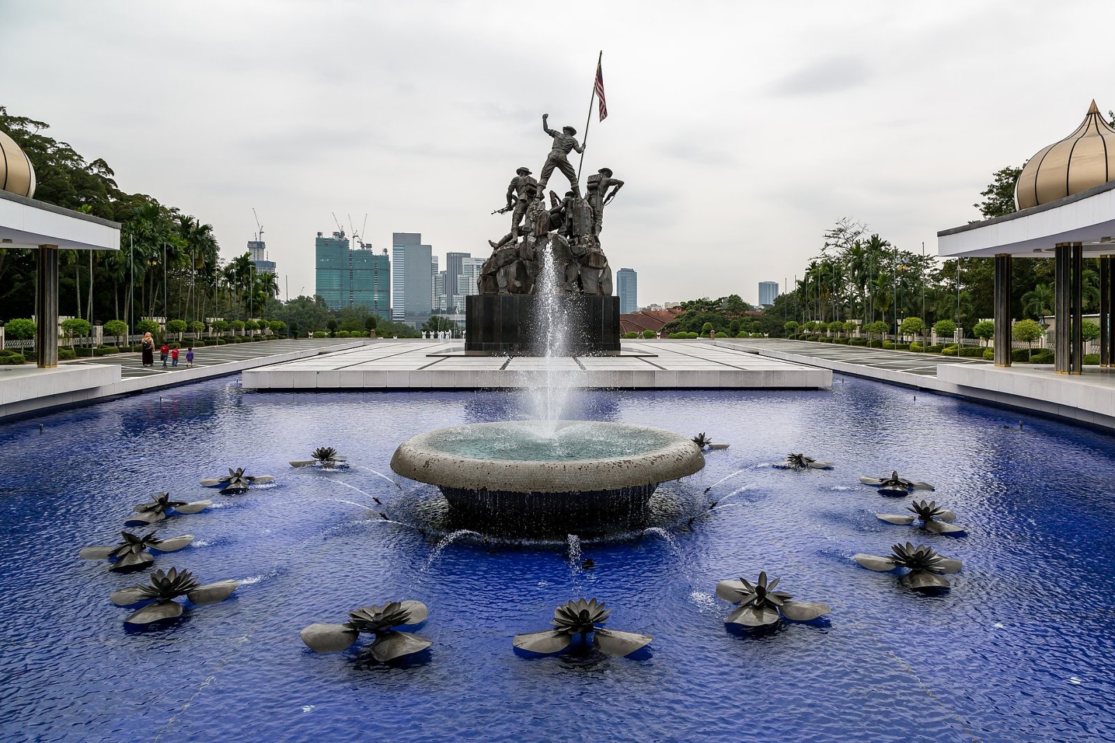 Entdecken Sie das Malaysia Monument in Kota Kinabalu — Kota Kinabalu
