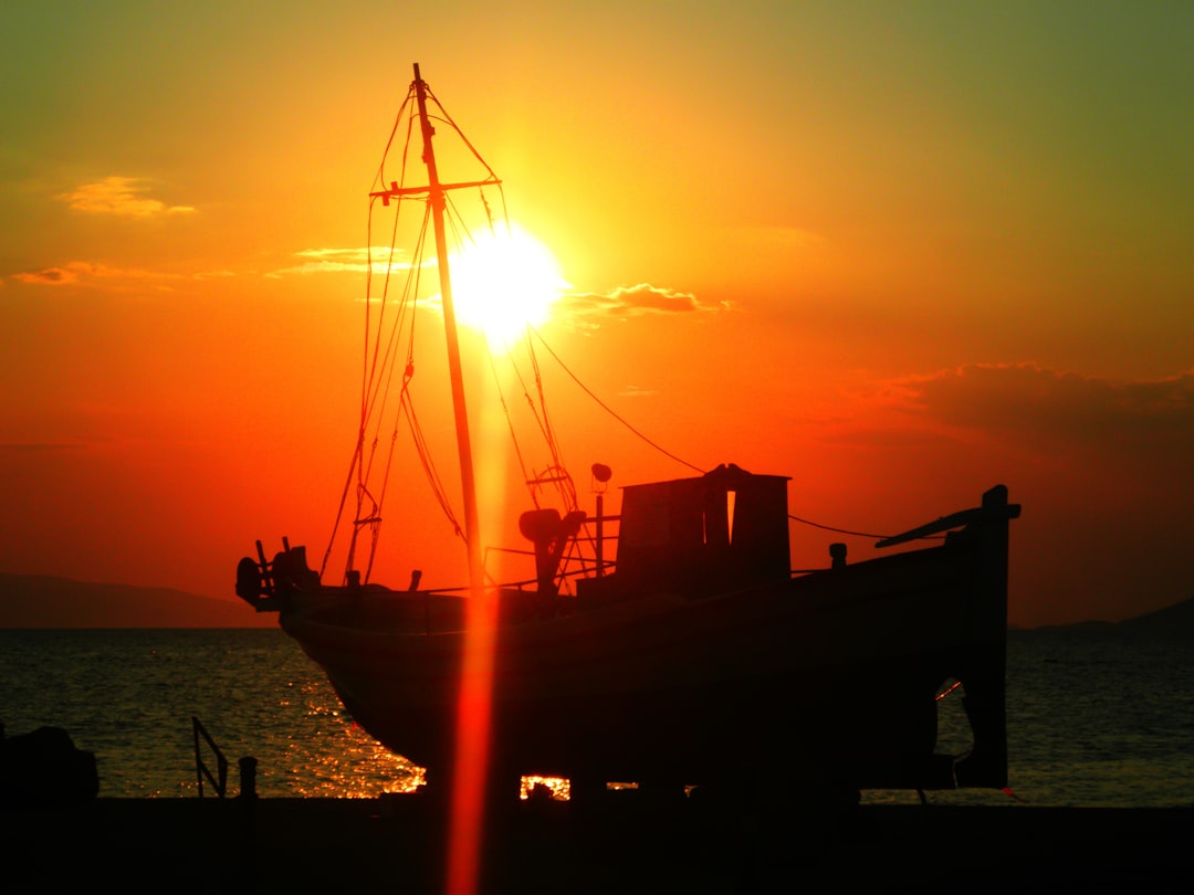 Unforgettable Sunsets in Oia, Santorini - Oia | Secret World Trip Planner