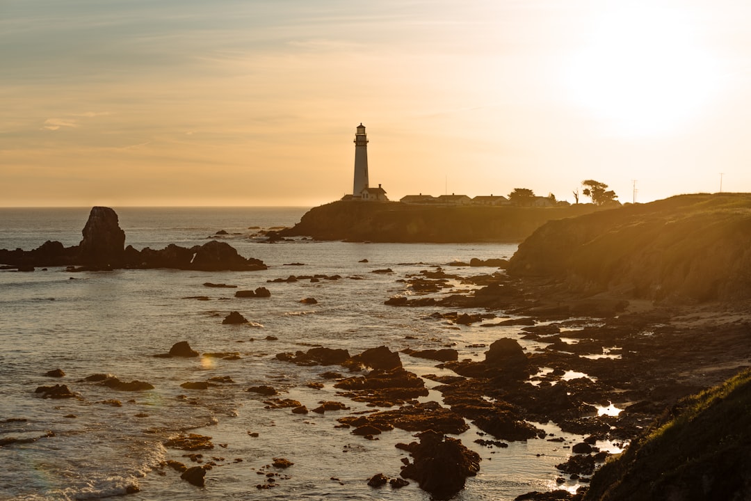 Der Leuchtturm von Pigeon Point: Wächter des Pazifiks - Pescadero | Secret World Trip Planner