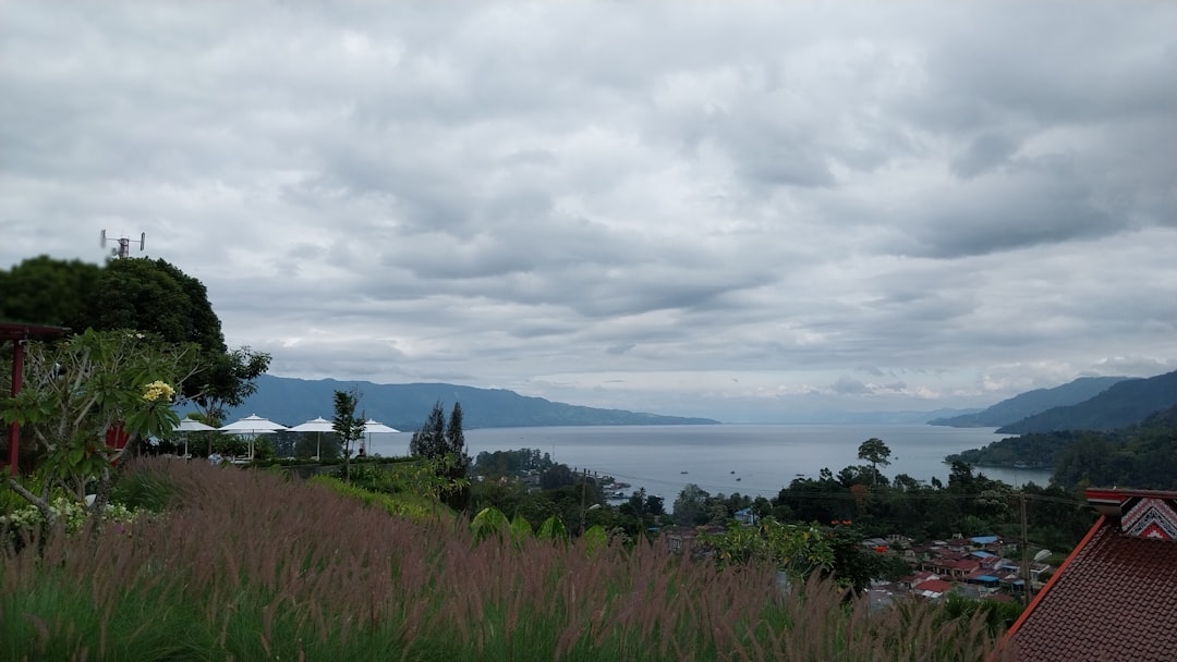 Parapat: Der verborgene Schatz des Toba-Sees - Simalungun Regency | Secret World Trip Planner