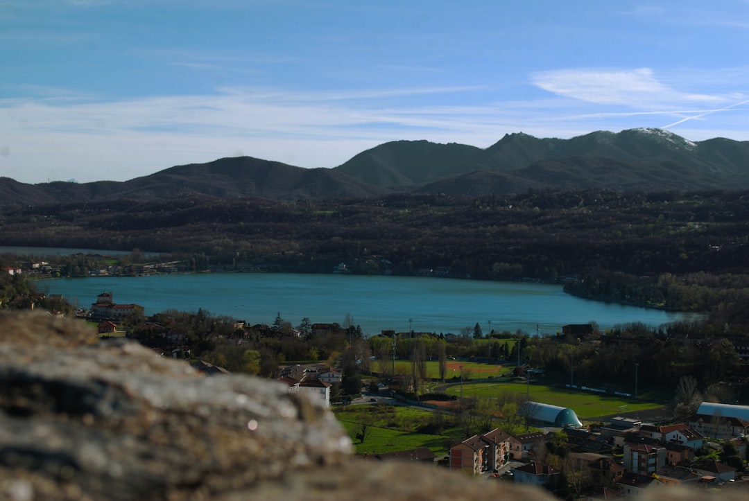 Entdecken Sie die Laghi di Avigliana: Ein verstecktes Paradies - 54 | Secret World Trip Planner