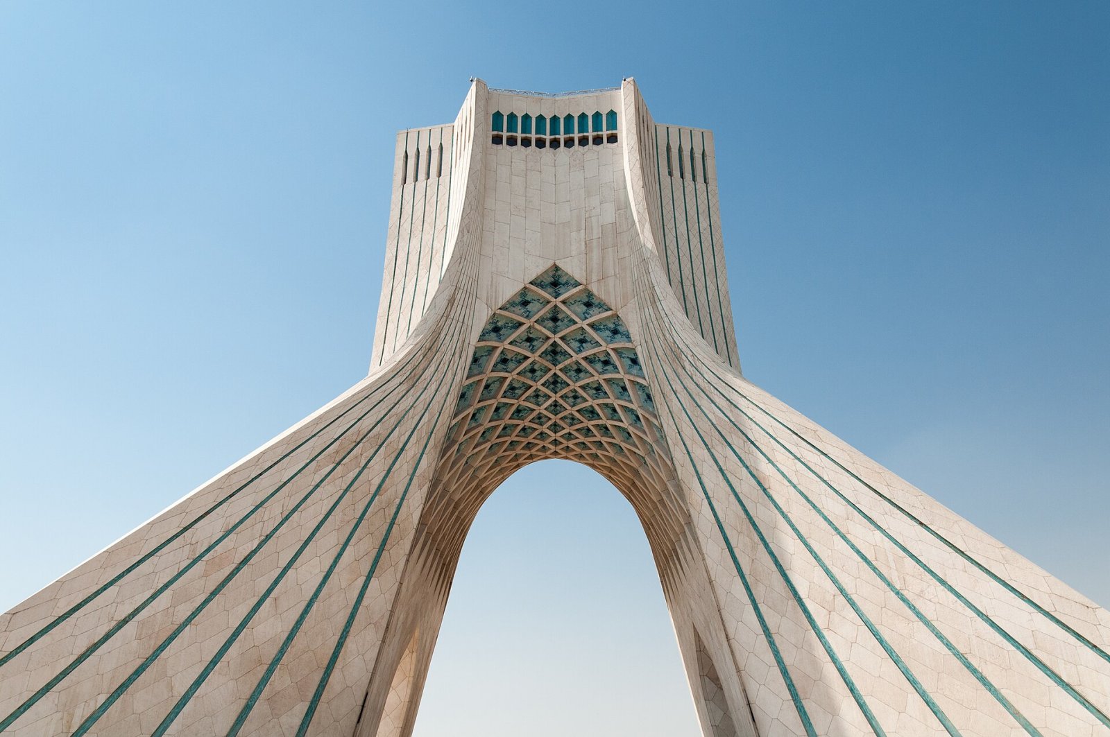 Entdecke Teheran: Die Hauptstadt des Iran zwischen Geschichte und Moderne