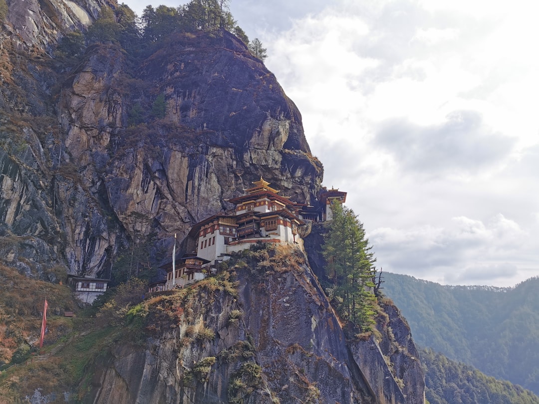 Zauberhafte Wege zum Taktsang-Kloster - Taktsang trail | Secret World Trip Planner