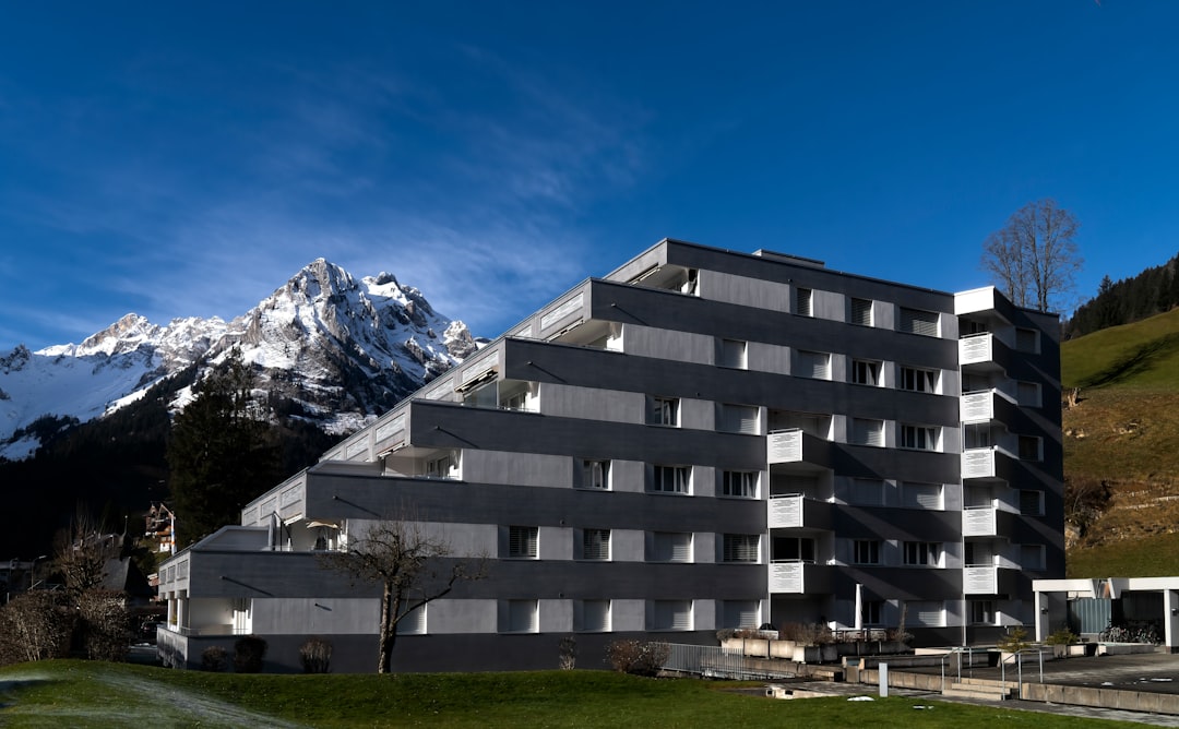 Scopri le Meraviglie di 7132 Therme a Vals - Poststrasse 560 | Secret World Trip Planner