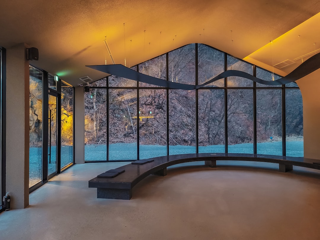 Entdecke die Wunder der 7132 Therme in Vals — Poststrasse 560