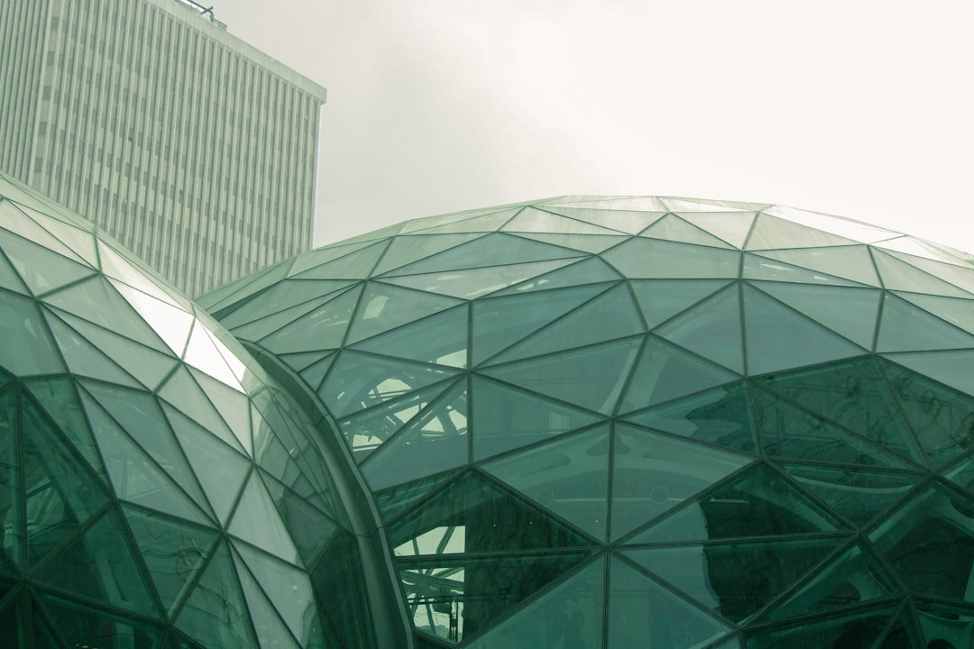The Spheres: Un'Oasi di Arte e Natura a Seattle - Seattle | Secret World Trip Planner