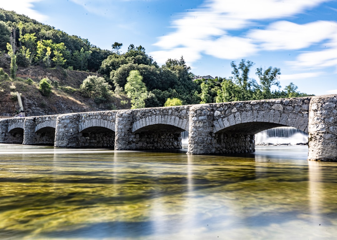 Il Puente del Rio Morja: Un Ponte d'Amore in Honduras — El Paraiso