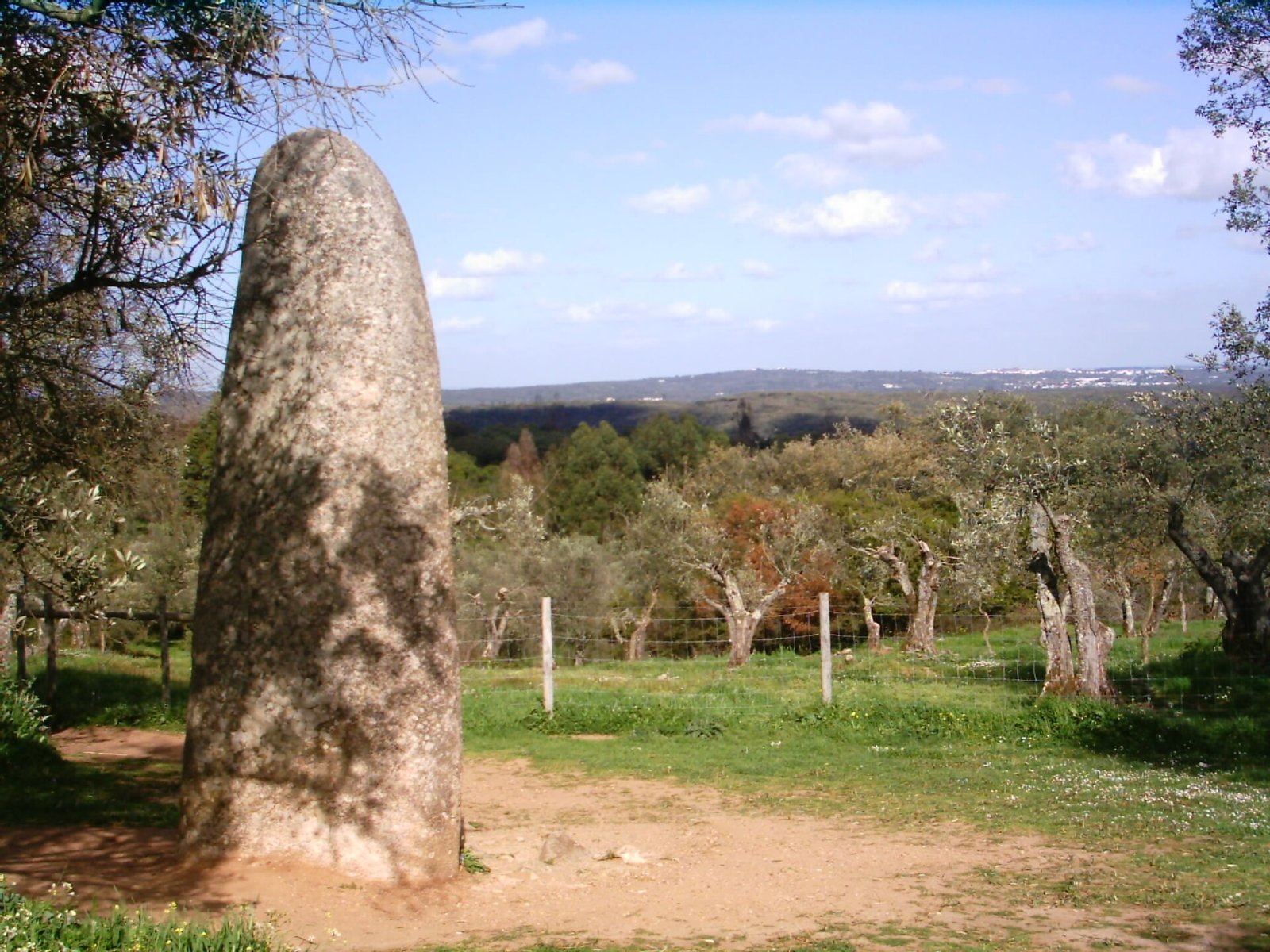 Menir dos Almendres: un viaggio nella storia del Portogallo — Nossa Senhora de Guadalupe