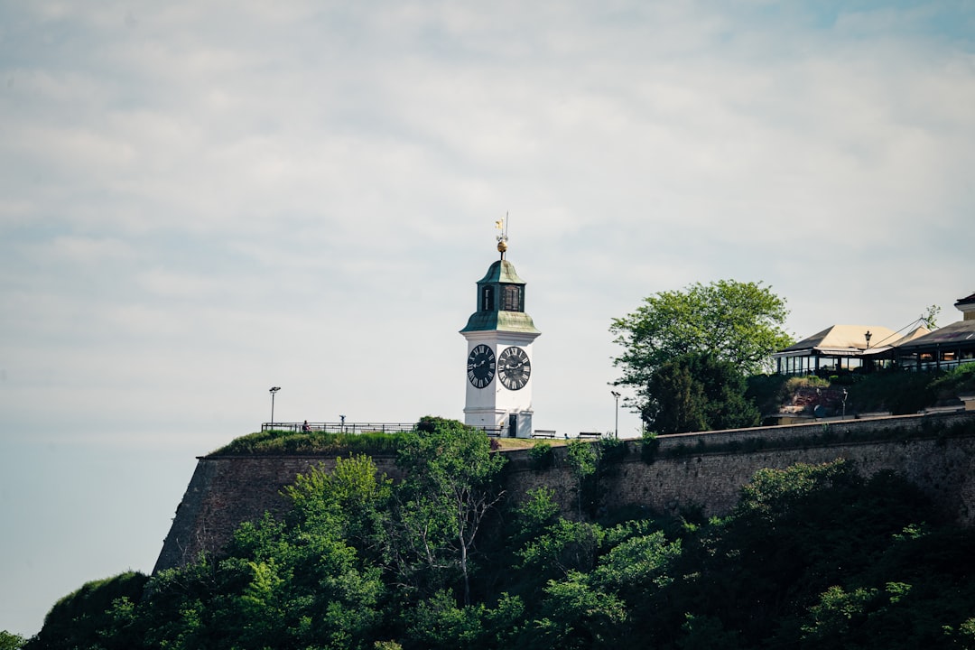 Entdecke den Charme der Petrovaradin Festungsuhr — Sat