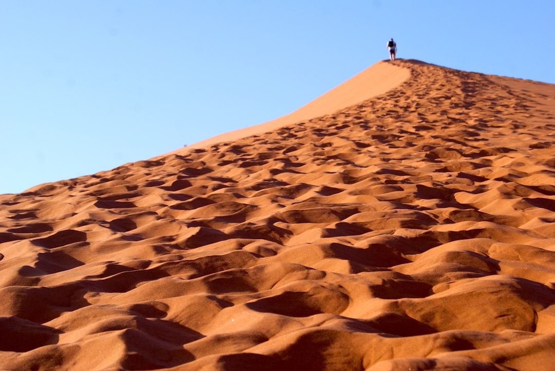 Düne 45 Sossusvlei: Die Magie der Namibwüste — Dune 45 Sossusvlei