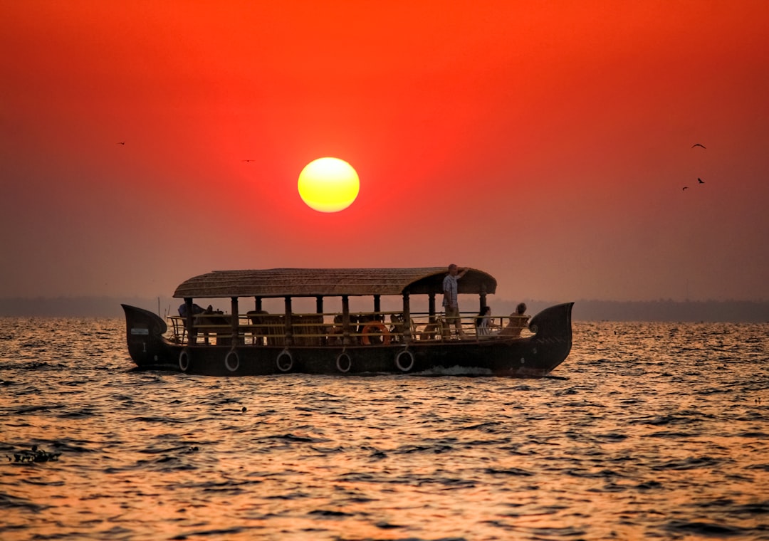 Kumarakom Vogelreservat: Ein Naturparadies in Kerala — Kumarakom