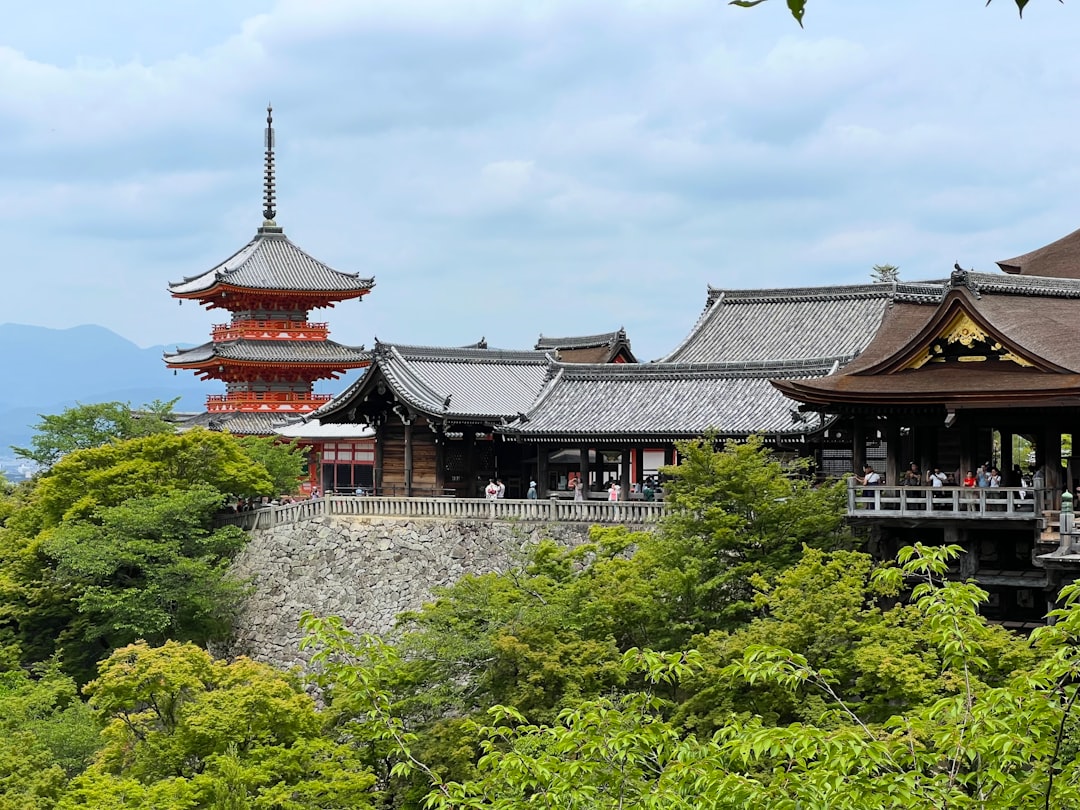 Perfekter Kyoto-Reiseplan: Plane mit Secret World - Kyoto | Secret World Trip Planner