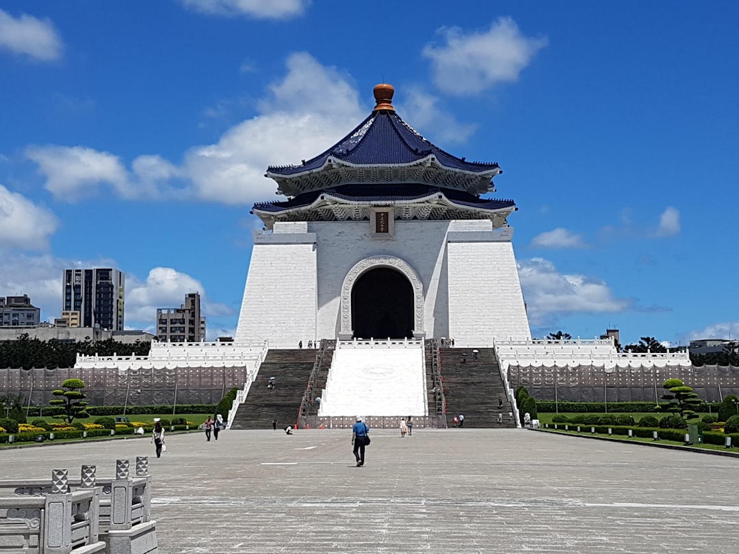 Entdecken Sie das Denkmal für Prinz Fushimi Sadanaru in Taiwan - Cenhai Village | Secret World Trip Planner