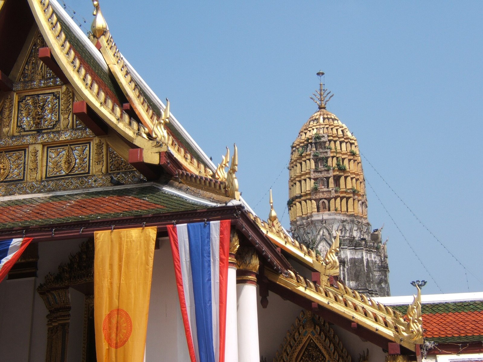 Discover Wat Phra Sri Rattana Mahathat in Thailand — Si Satchanalai District