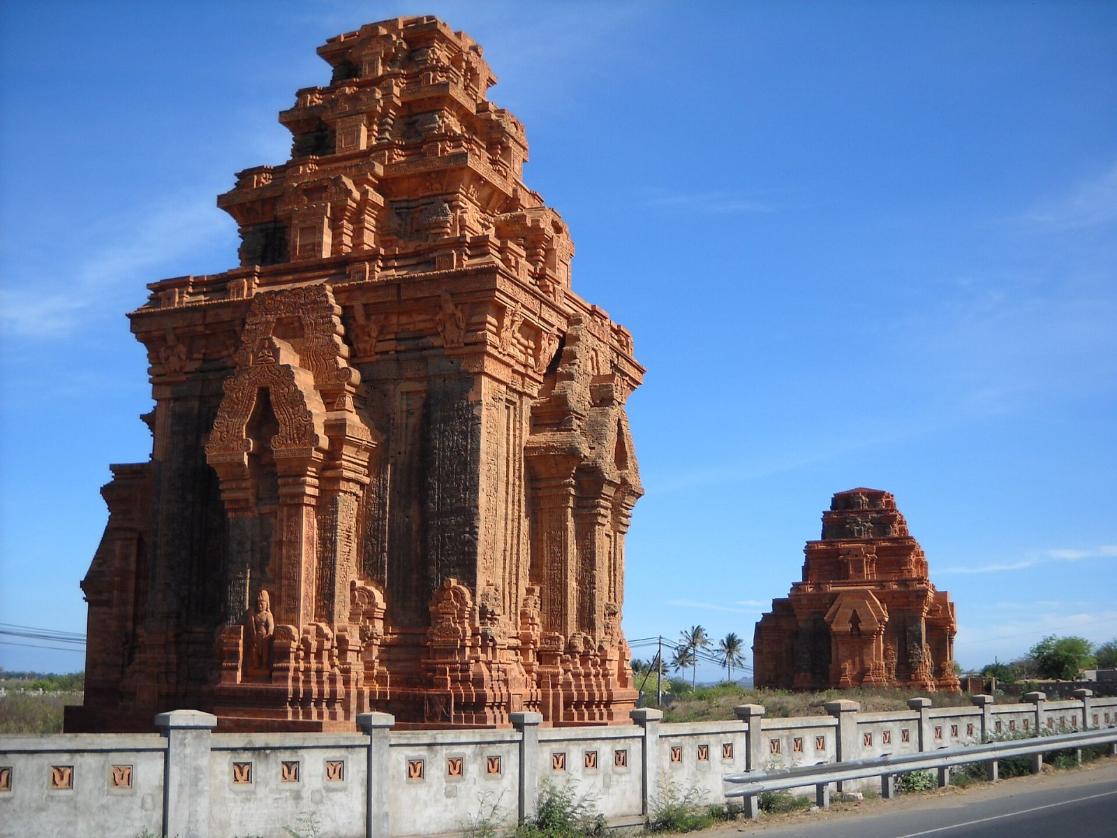 Entdecken Sie die Geschichte der Hoa Lai Cham Türme in Vietnam — Thuận Bắc