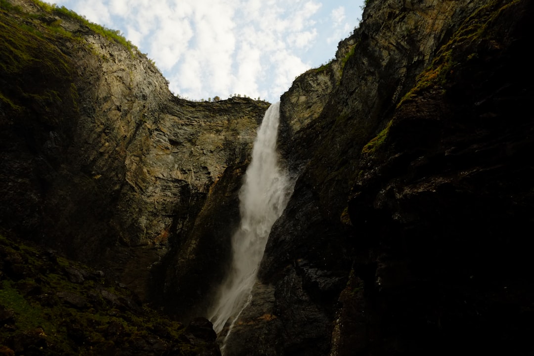 Vettisfossen Entdecken: Die Pracht Norwegischer Wasserfälle - Utladalsvegen 1 | Secret World Trip Planner