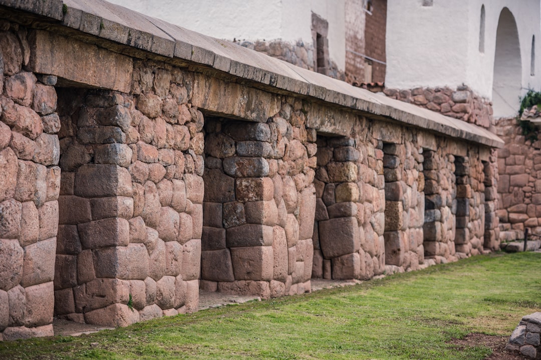 Entdecken Sie das Museo de Sitio Huallamarca in San Isidro, Peru — San Isidro