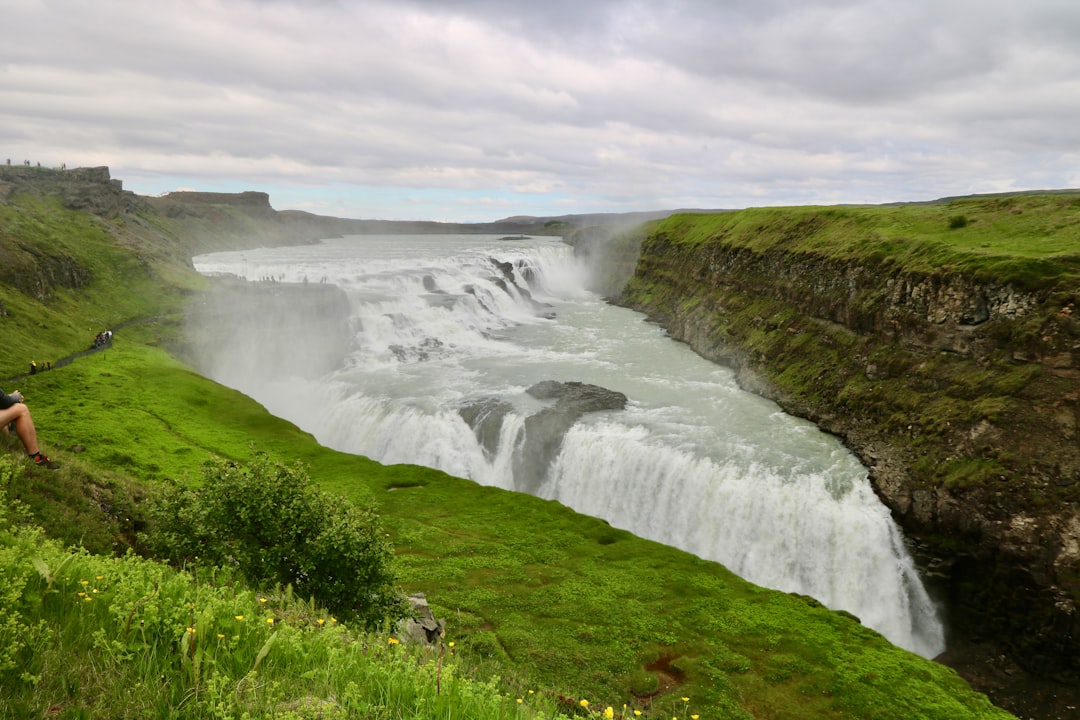 Atemberaubende Sonnenuntergänge am Gullfoss, Island — Gullfoss Parking