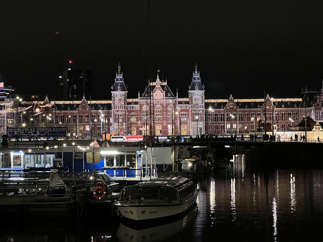 Secret World vs Wanderlog: Der Beste Reiseplaner für Amsterdam - Amsterdam | Secret World Trip Planner