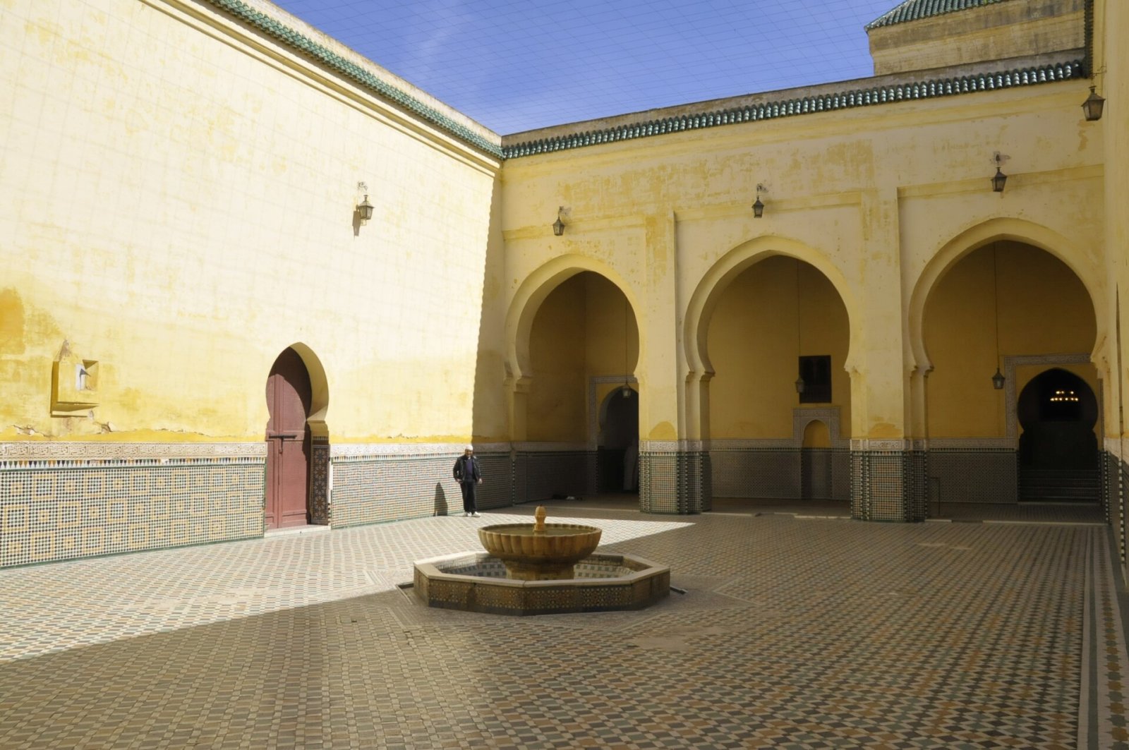 Scopri il Mausoleo di Moulay Ismail a Meknes, Marocco - Tombeau de Moulay Ismail | Secret World Trip Planner