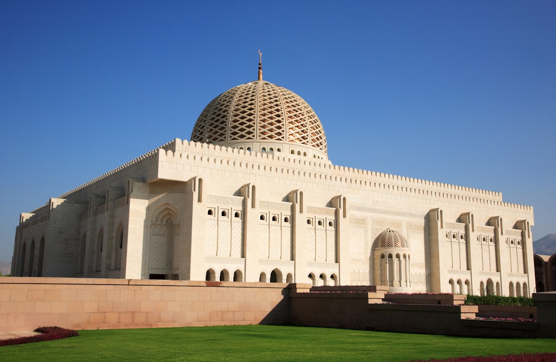 Entdecken Sie die Große Moschee des Sultans Qaboos in Maskat — Muscat