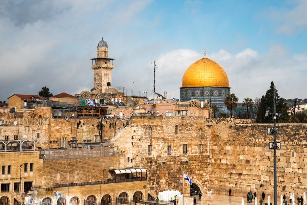 Die Westmauer: Heiligkeit und Geschichte in Jerusalem - The Western Wall | Secret World Trip Planner