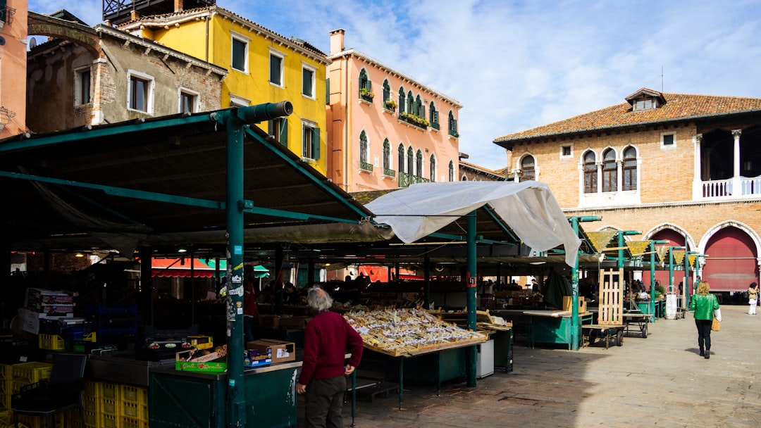 Exploring the Rialto Market: A Venetian Icon - 306 | Secret World Trip Planner