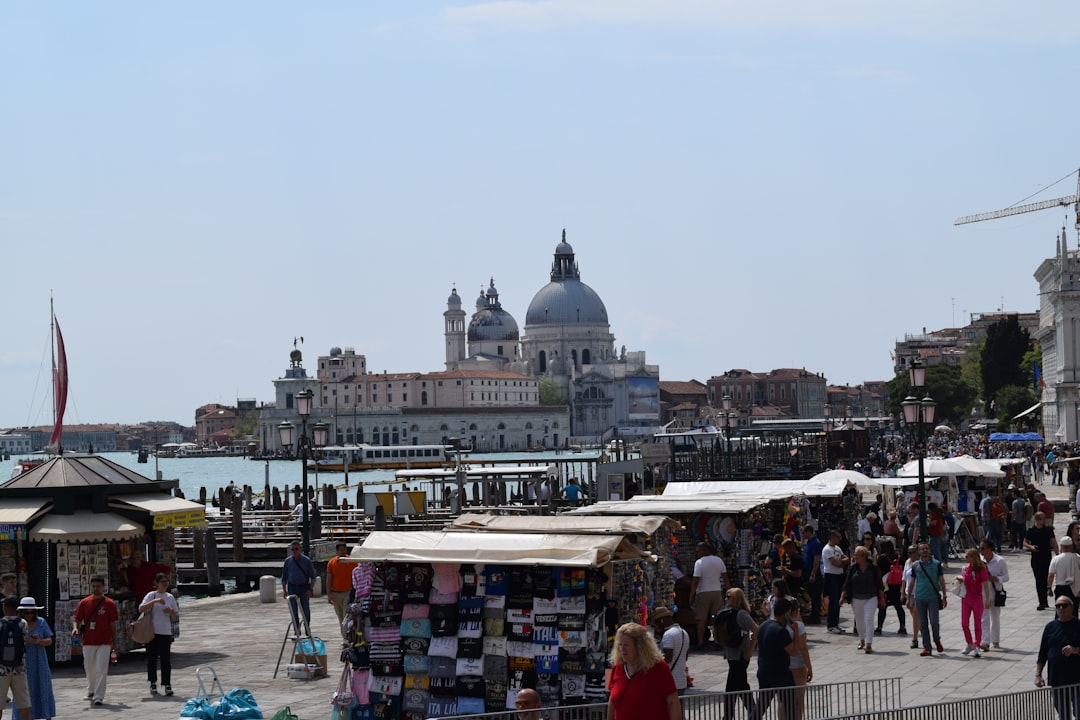 Rialto-Markt erkunden: Ein venezianisches Wahrzeichen - 306 | Secret World Trip Planner