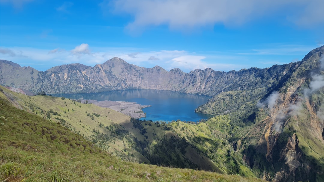 Trekking im Sembalun Rinjani: Ein Unglaubliches Abenteuer - Kabupaten Lombok Timur | Secret World Trip Planner