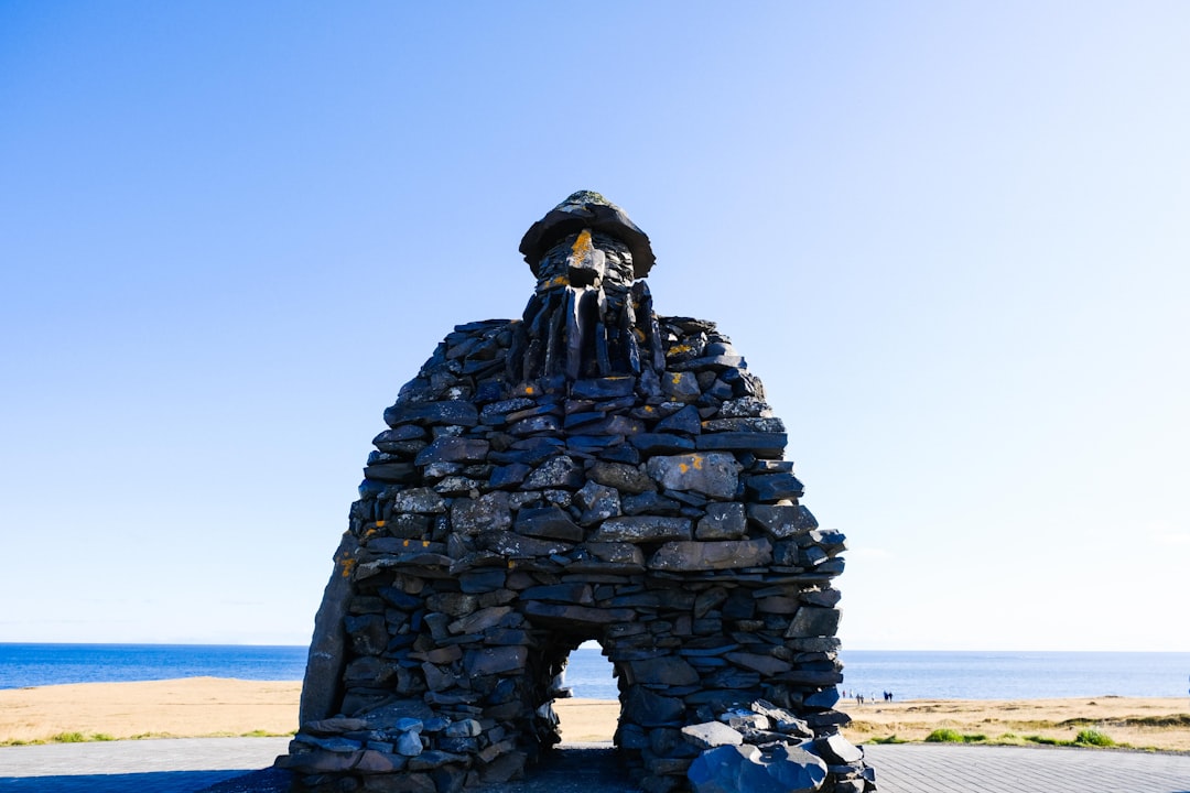 Scopri Bárður Snæfellsás: un simbolo culturale dell'Islanda — Arnarstapi