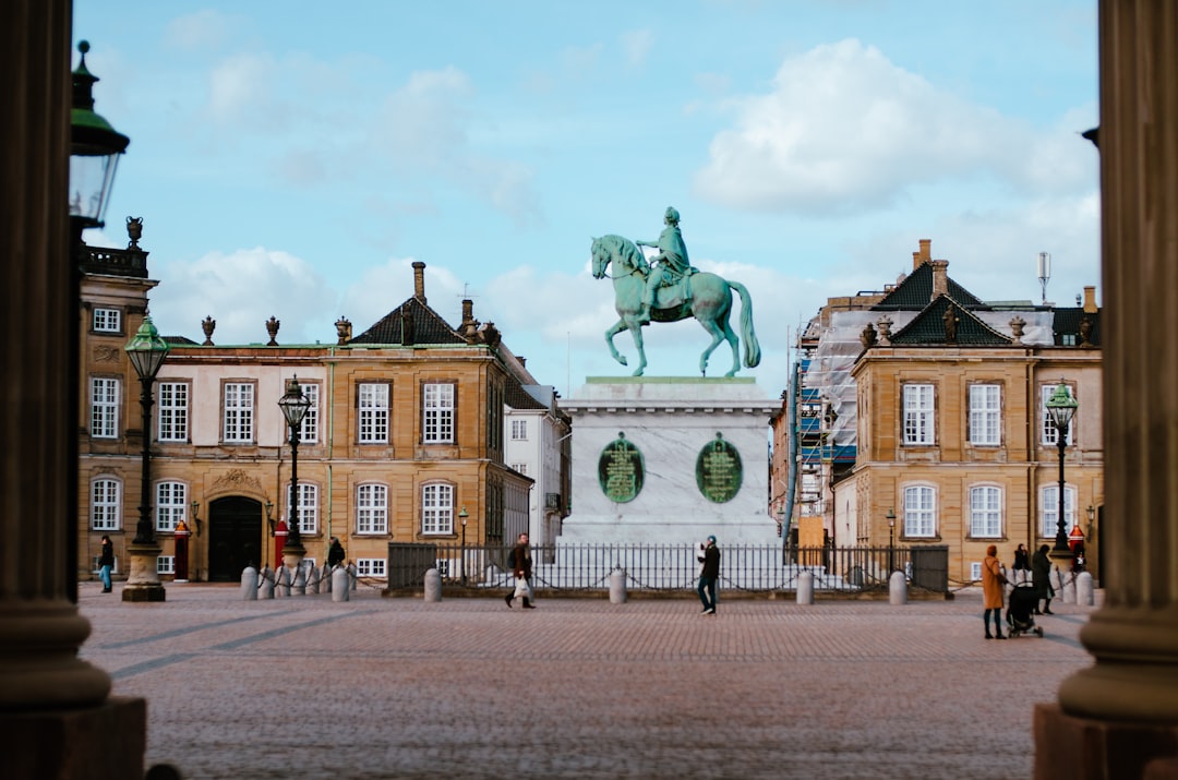 Entdecken Sie The Lion and the Horse: Eine Reise in die dänische Kultur - Gothersgade 101 | Secret World Trip Planner