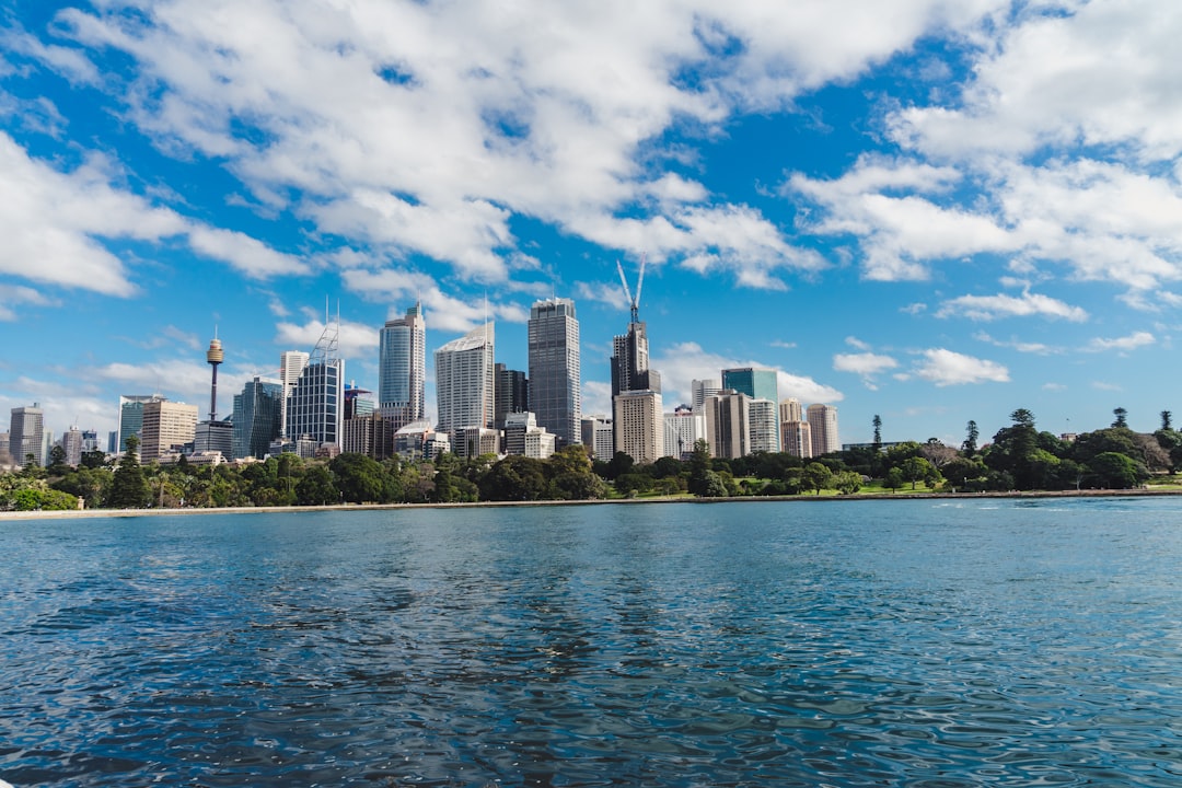 Royal Botanic Gardens: Nature and Sydney's Harbor - Mrs Macquaries Rd | Secret World Trip Planner