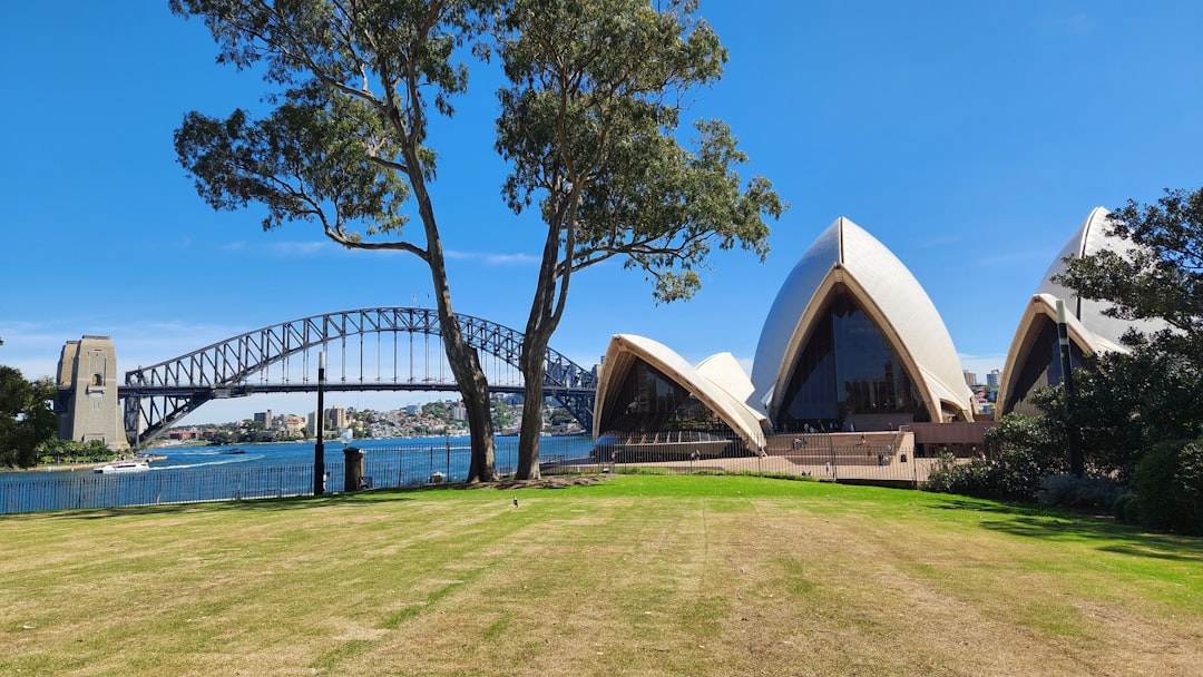Royal Botanic Gardens: Nature and Sydney's Harbor - Mrs Macquaries Rd | Secret World Trip Planner