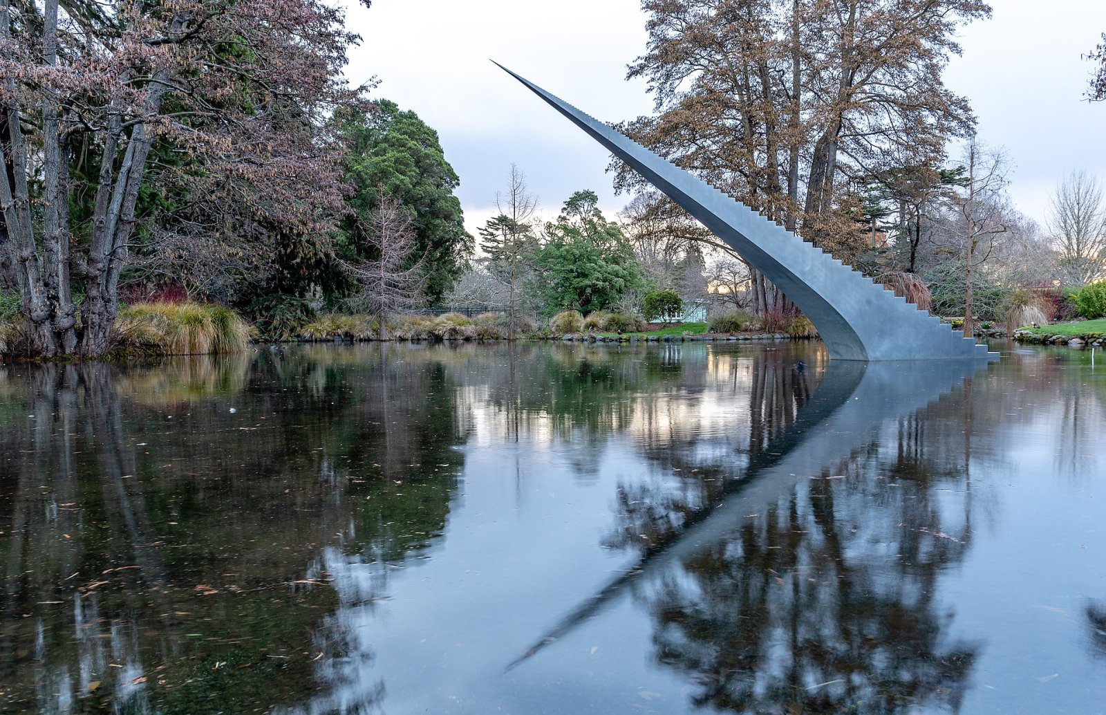 Diminish and Ascend: An Optical Illusion in Christchurch's Botanic Gardens — Christchurch