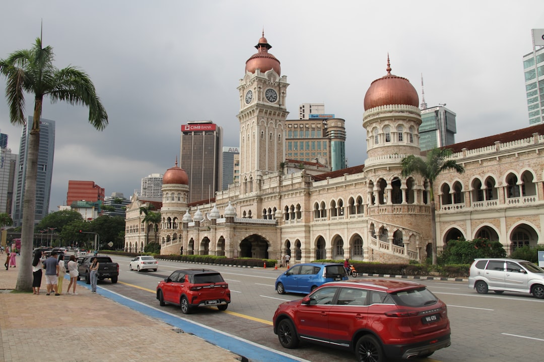 Entdecken Sie den Uhrturm in Malaysia: Geschichte und Charme - Labuan | Secret World Trip Planner