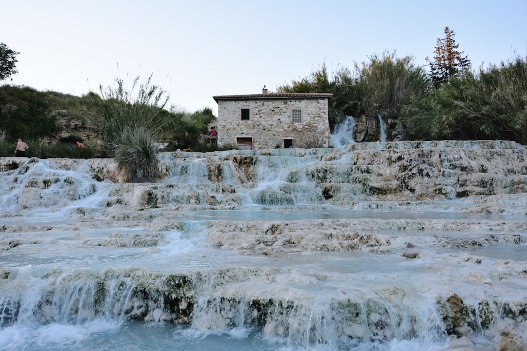 Therma, Ikaria: die radioaktiven Quellen der Ägäis - Therma 833 00 | Secret World Trip Planner