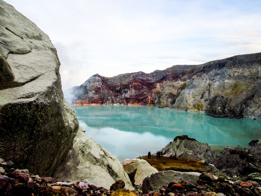Ijen-Krater: Der türkisfarbene Säuresee in Ostjava - Kabupaten Banyuwangi | Secret World Trip Planner