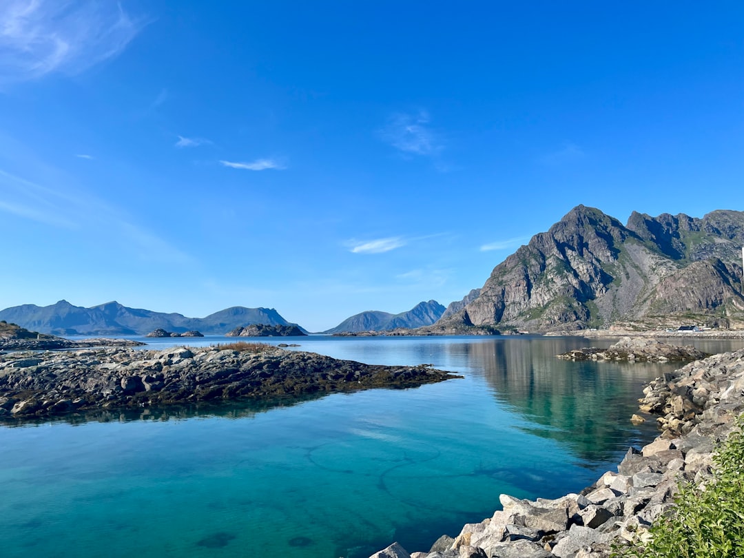 Henningsvær: Polarlichter und wilde Natur der Lofoten - Henningsvaer | Secret World Trip Planner