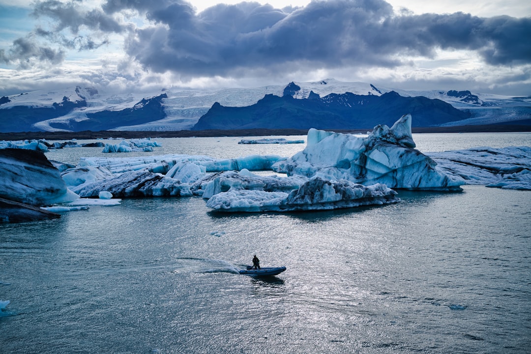 Jökulsárlón: Icebergs and Wildlife in Iceland's Glaciers - Jökulsárlón | Secret World Trip Planner