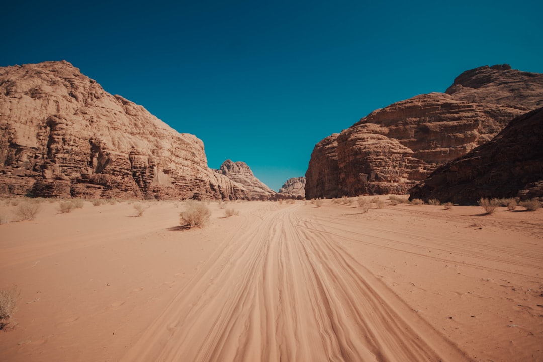 Khazali Canyon: Nabatäische Inschriften im Wadi Rum — GC9F+GP7 Area protetta Wadi Rum