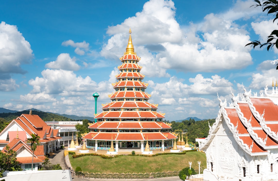 Entdecken Sie Wat Sai Thai: ein kultureller Schatz in Thailand - Mueang Krabi District | Secret World Trip Planner
